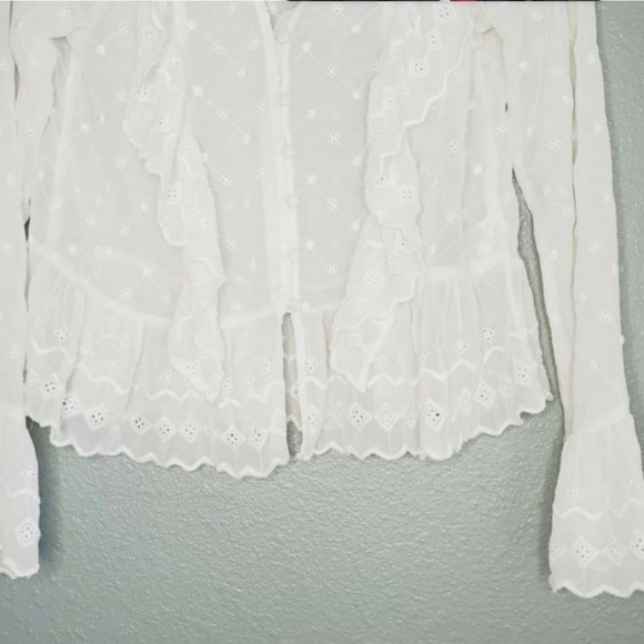 H&M White Women's Eyelet Semi Sheer Flutter Sleeve Button Blouse Size 2 - Picture 3 of 7